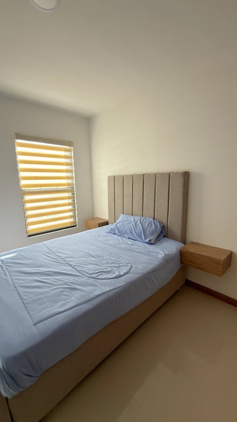 Recámara del modelo amueblado A1 en Torre Alteza